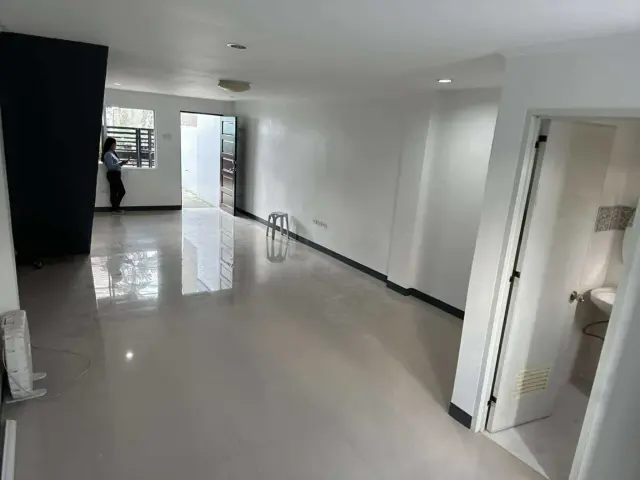 FOR RENT: UNFURNISHED TOWNHOUSE UNIT IN BANAWA CEBU CITY - Secondary Image