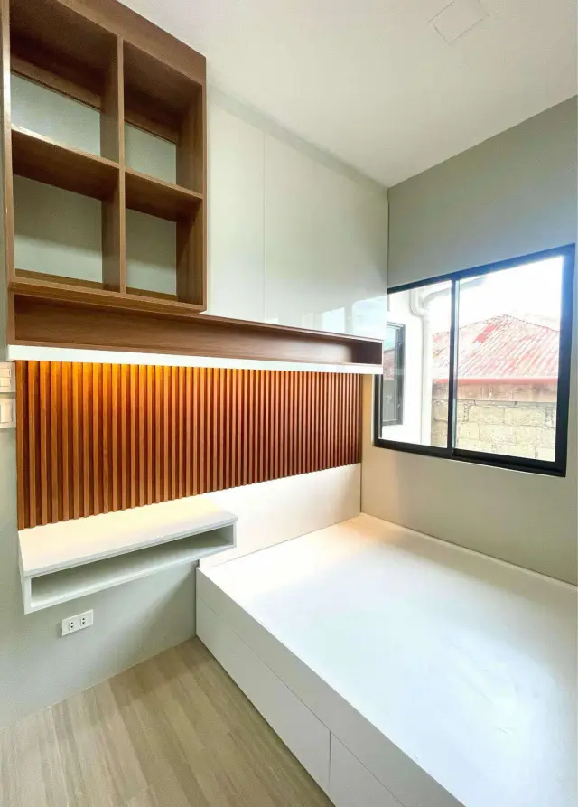 FULLY FURNISHED TOWNHOUSE WITH MODERN INTERIOR AND COZY AMBIANCE - Secondary Image