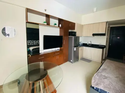 fully-furnished-studio-unit-in-14th-floor-for-rent