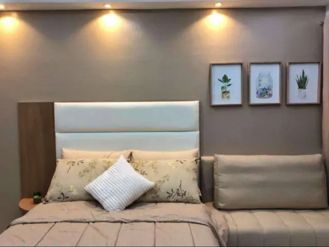 ✨ Stylish Persimmon Studio Unit for Rent in Mabolo – Perfect for City Living! ✨ - Secondary Image