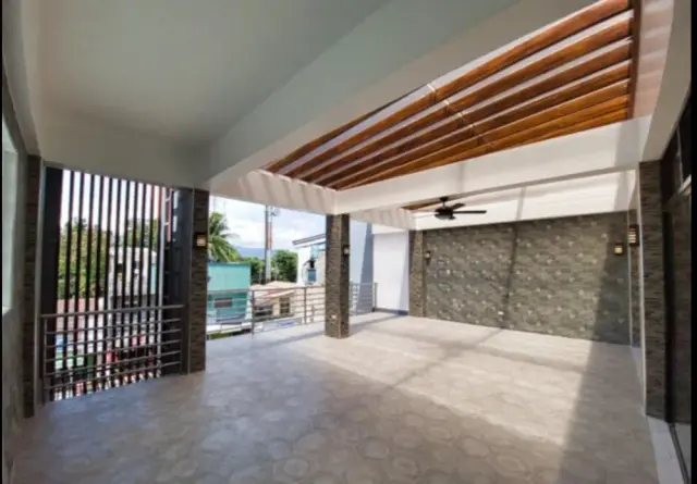 Prime 3rd-Floor Commercial Space - Elevate Your Business - Secondary Image