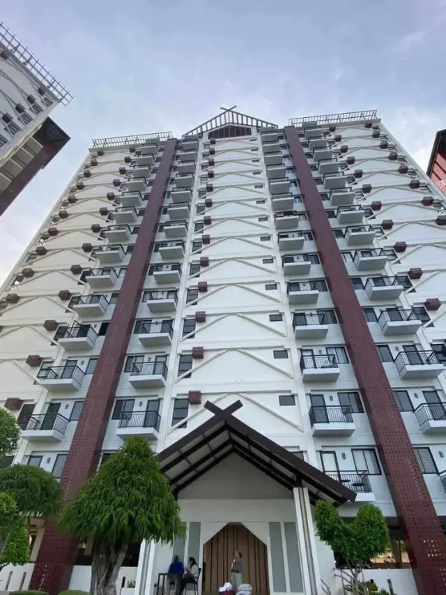 📢 For Rent: Studio Unit in Royal Ocean Crest, Mactan - Secondary Image