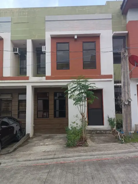 townhouse-for-rent-in-crescent-ville-subdv-north-casuntingan-mandaue-for-rent