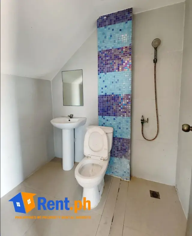 2 STOREY 2 BEDROOMS WITH BALCONY /OFFICE STAFF FOR RENT - MANDAUE LABOGON CEBU - Secondary Image