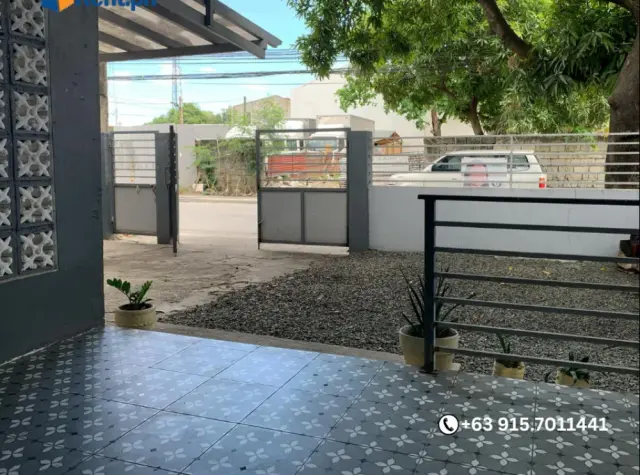 𝐅𝐨𝐫 𝐋𝐞𝐚𝐬𝐞: 𝐂𝐨𝐳𝐲 𝟑-𝐁𝐞𝐝𝐫𝐨𝐨𝐦 𝐁𝐮𝐧𝐠𝐚𝐥𝐨𝐰 in Las Pinas - Secondary Image