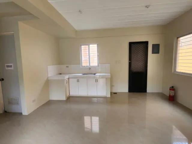 3 Bedrooms House for Rent - Secondary Image