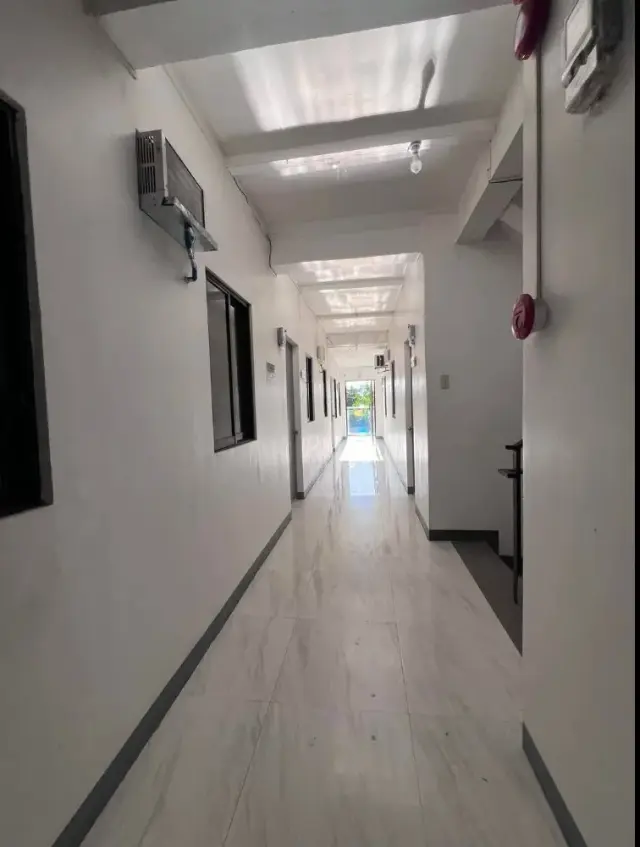 APARTMENT 1 BEDROOM UNFURNISHED- MANDAUE CABAHUG - Secondary Image