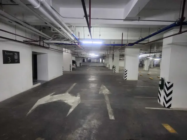 Parking Space for Rent - Secondary Image
