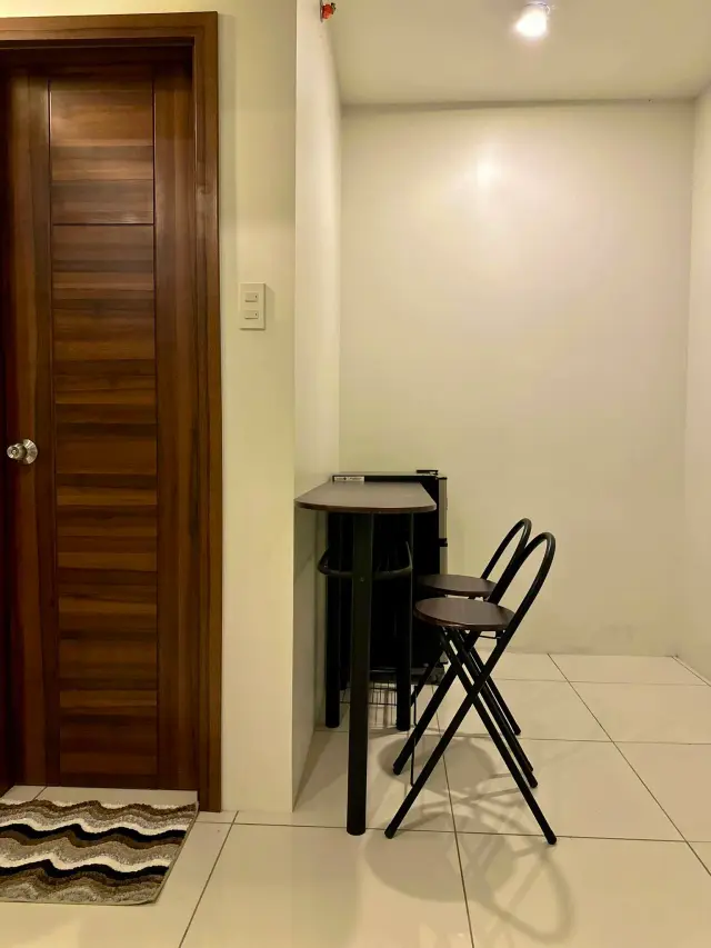 Horizons 101 Studio Unit For Rent - Secondary Image