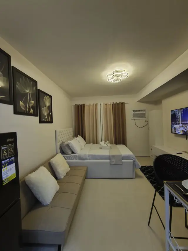 Studio Unit with high speed Internet few steps from SM JMall - Secondary Image