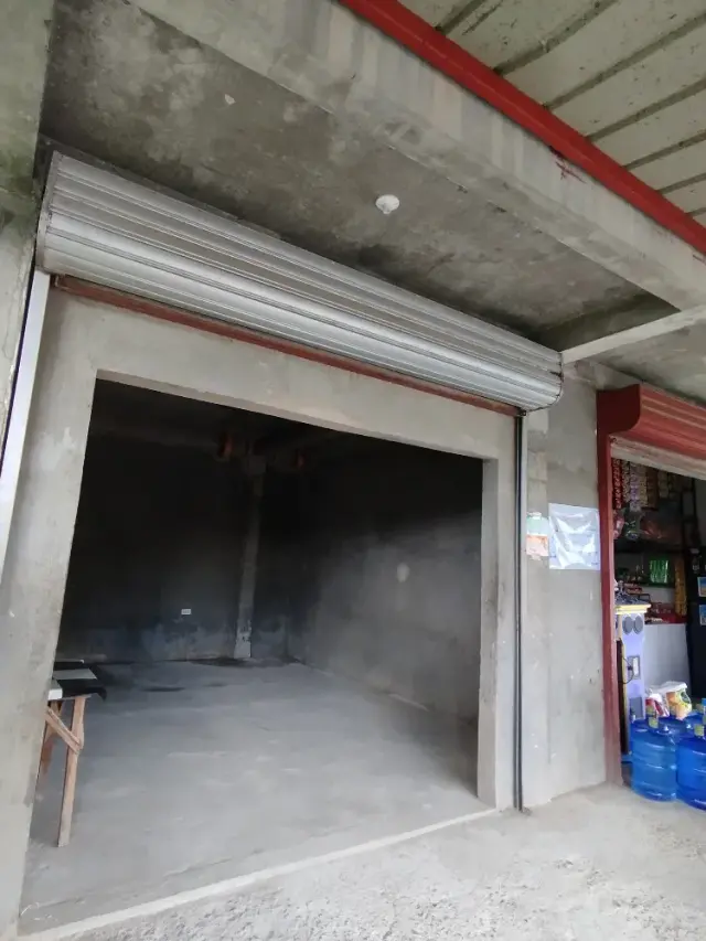 Commercial space for Rent! - Secondary Image