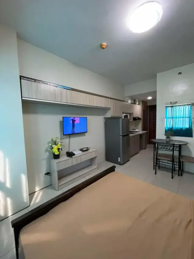 FULLY FURNISHED STUDIO TYPE CONDO UNIT IN HORIZON 101 - Secondary Image