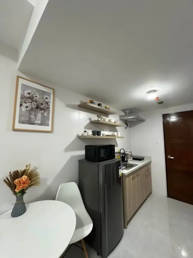 For Rent Studio Unit Fully Furnished in Casa Mira Towers Mandaue - Secondary Image