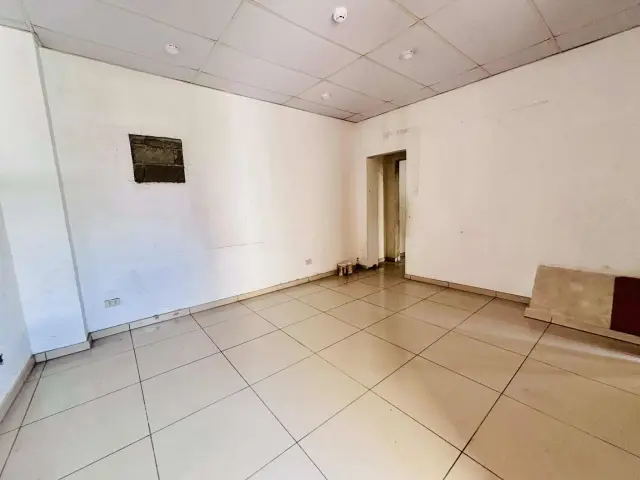 COMMERCIAL BUILDING FOR RENT - Secondary Image