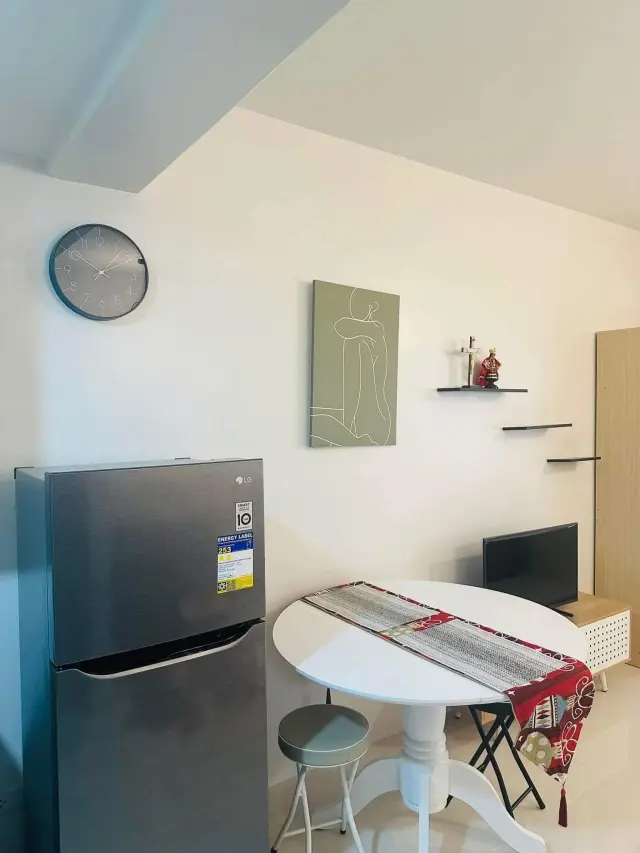 Studio-Condominium - Secondary Image