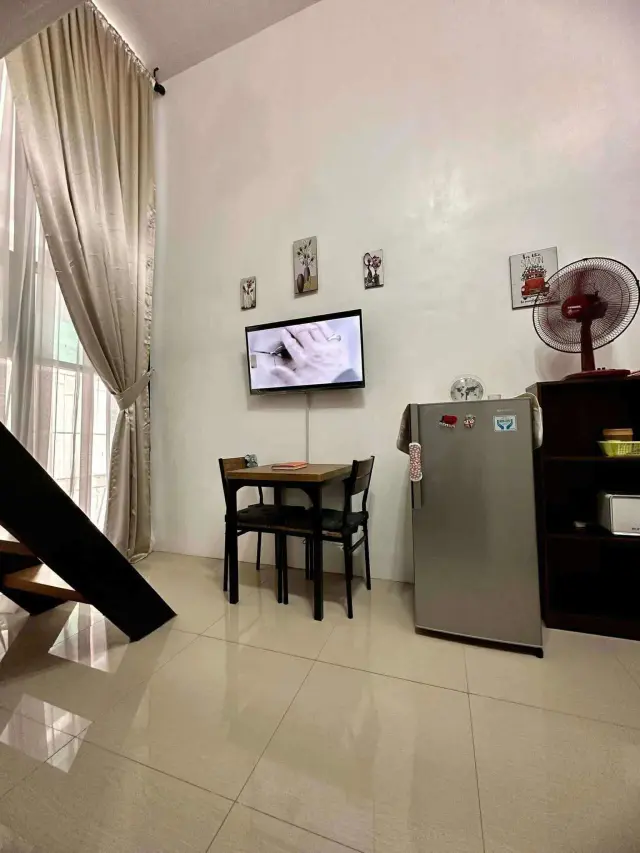 Studio-Condominium - Secondary Image