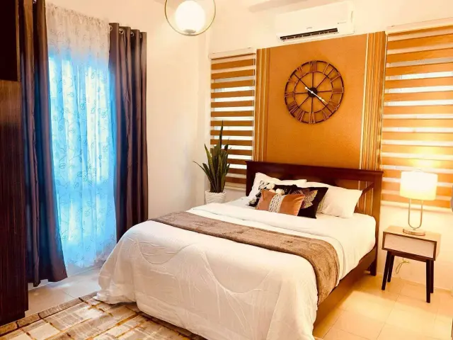 Luxurious 3 Bedroom House and Lot for RENT - Secondary Image