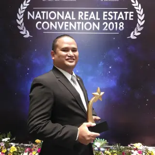 Avatar of Earl Salvador