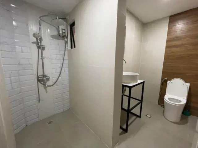 HOUSE AND LOT FOR RENT - Secondary Image
