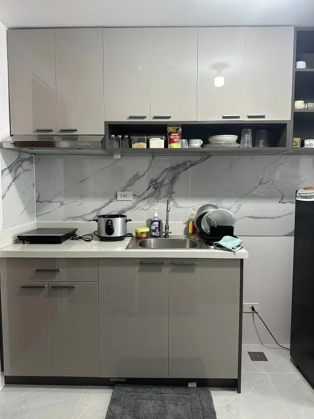 Fully Furnished Studio Unit at Casa Mira Tower, Mandaue City For Rent - Secondary Image