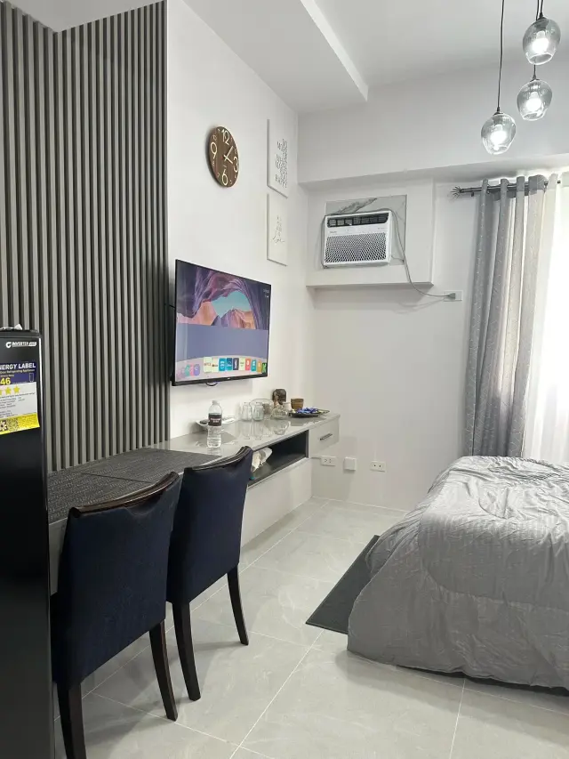 Fully Furnished Studio Unit at Casa Mira Tower, Mandaue City For Rent - Secondary Image