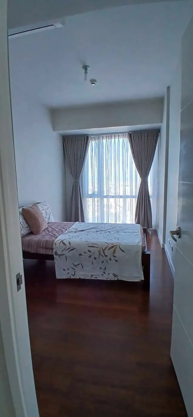 3 Bedroom with Parking For Rent in Marco Polo Residences Tower 4 - Secondary Image