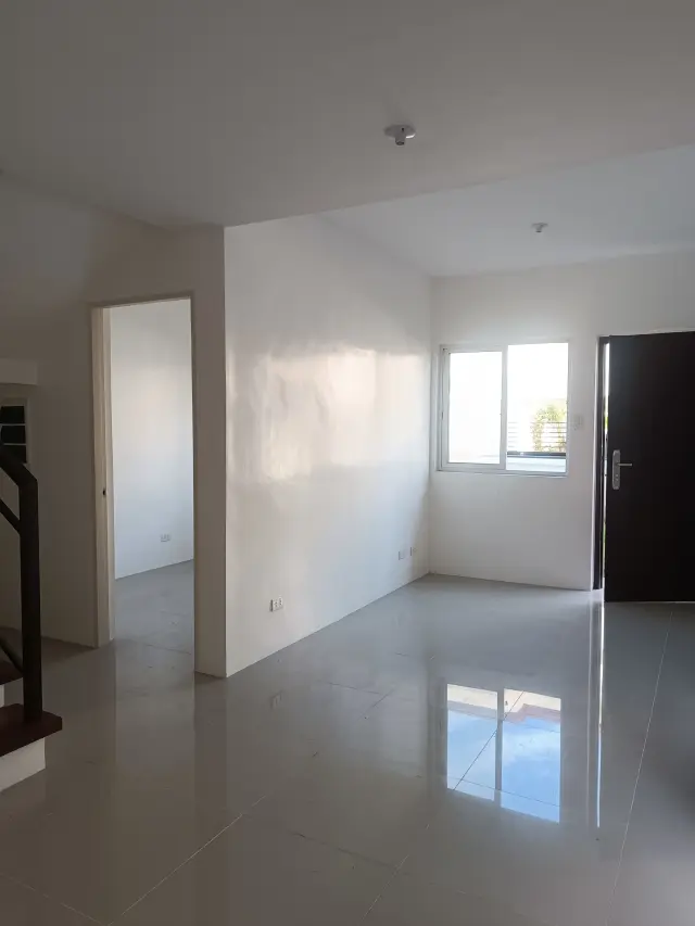 FLORENTINE MODEL DIAMOND HEIGHTS FOR RENT - Secondary Image