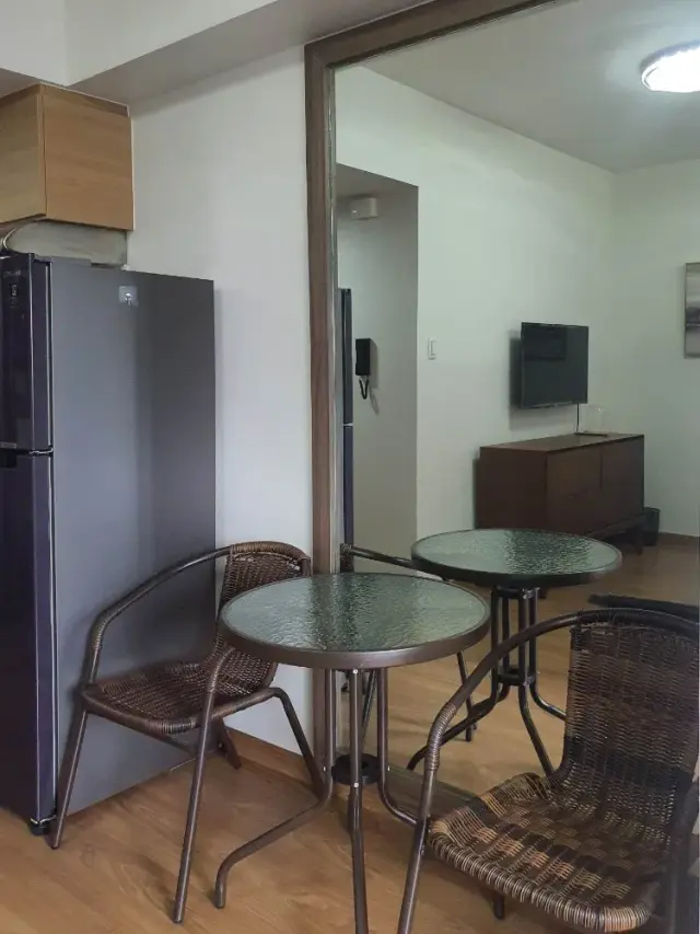 The Rise 40th floor 1BR with Balcony - Secondary Image