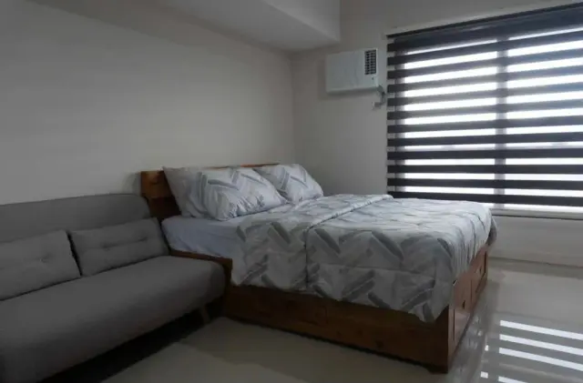 Studio-Condominium - Secondary Image