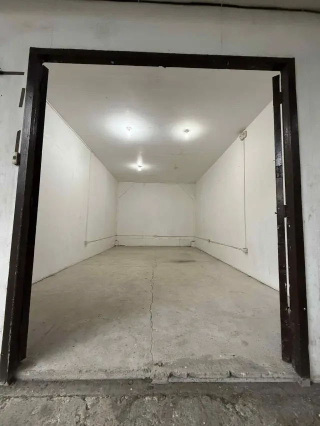 26 sqm OFFICE/COMMERCIAL SPACE ALONG LACSON ST., BACOLOD CITY - Secondary Image