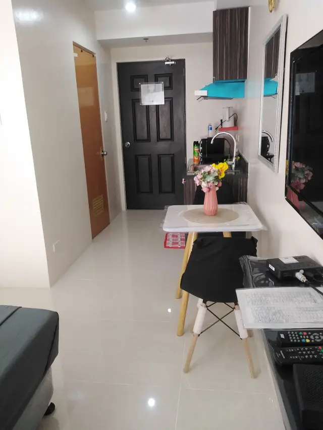 STUDIO AT THE PERSIMMON - Secondary Image