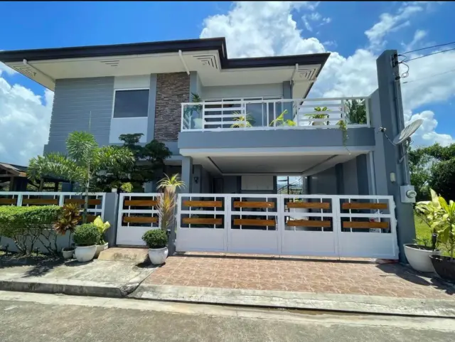 Fonte de versailles for rent - Secondary Image
