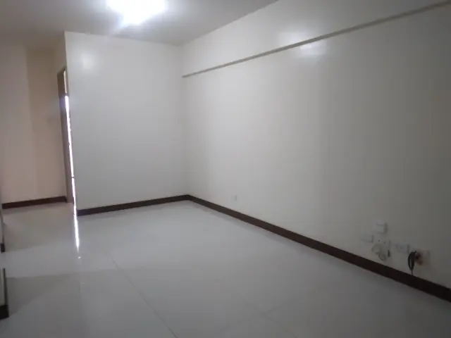 2 bedrooms bare unit with balcony @ Acacia Estates Taguig City - Secondary Image