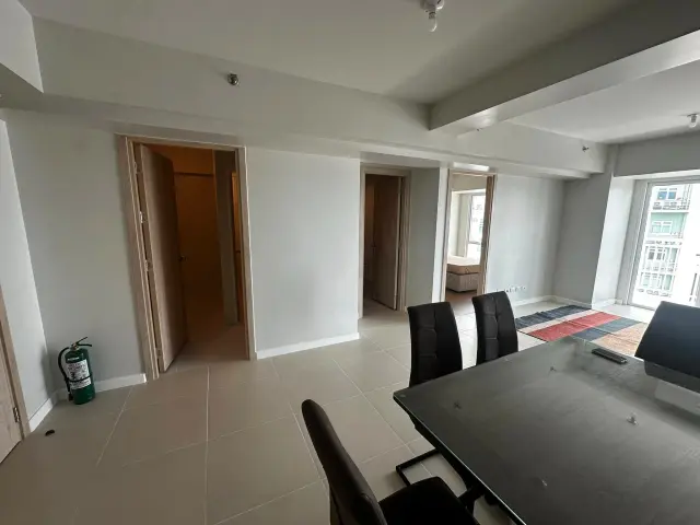 Corner 2BR for RENT in Solinea Tower 4 Cebu Business Park with Parking - Secondary Image