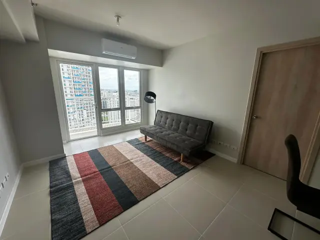 Corner 2BR for RENT in Solinea Tower 4 Cebu Business Park with Parking - Secondary Image