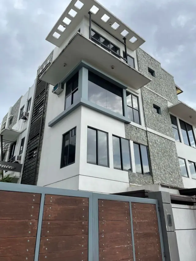 HOUSE AND LOT FOR RENT AT MANDALUYONG ( 3 BEDROOMS ) - Secondary Image