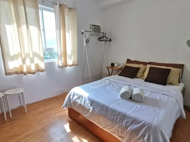 Studio Near IT Park with FREE Wi-Fi and condo dues - Secondary Image