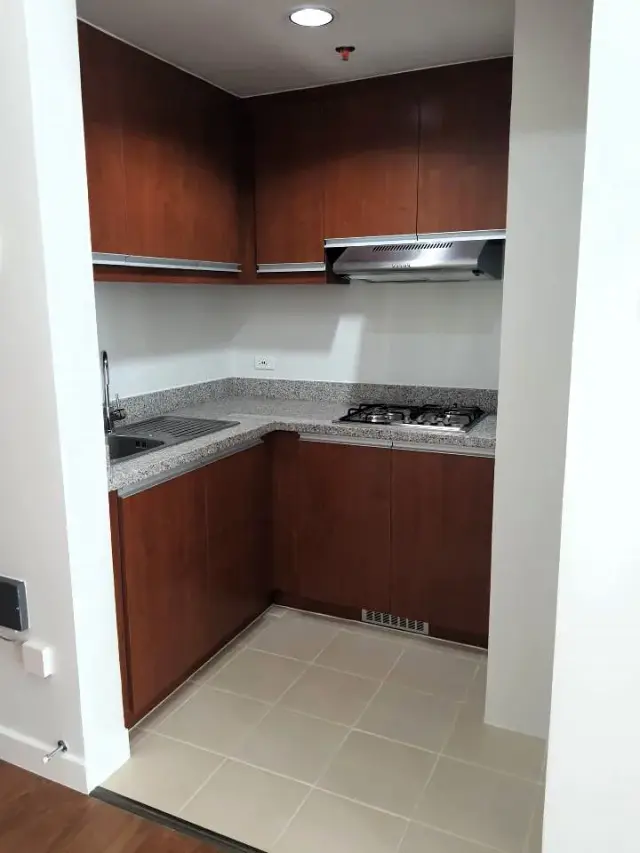 Semi Furnished One Bedroom For rent in Marco Polo Cebu City - Secondary Image
