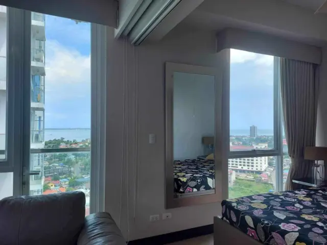 Executive studio for RENT with balcony &  access to newtown beach! - Secondary Image