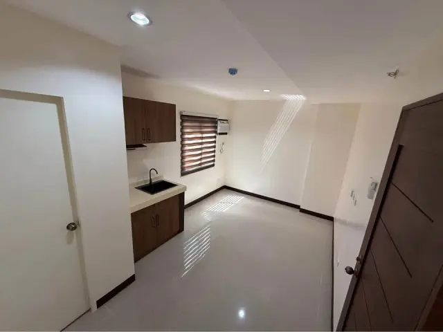 𝐒𝐭𝐮𝐝𝐢𝐨-𝐭𝐲𝐩𝐞 𝐀𝐩𝐚𝐫𝐭𝐦𝐞𝐧𝐭 𝐟𝐨𝐫 𝐑𝐞𝐧𝐭 𝐢𝐧 Kasambagan Cebu City 𝐰𝐚𝐥𝐤𝐢𝐧𝐠 𝐃𝐢𝐬𝐭𝐚𝐧𝐜𝐞 cebu IT Park-- 12k per month - Secondary Image