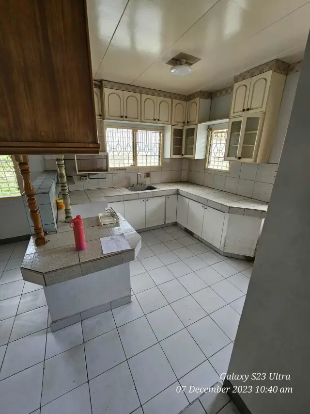 For Rent Three bedroom Unfurnished Bungalow House with big Parking space - Secondary Image