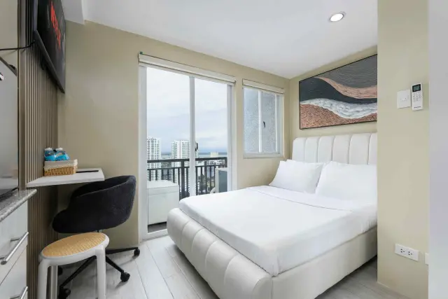 FOR RENT: Fully furnished Studio Unit with Balcony at Cityscape Grand Tower - Secondary Image