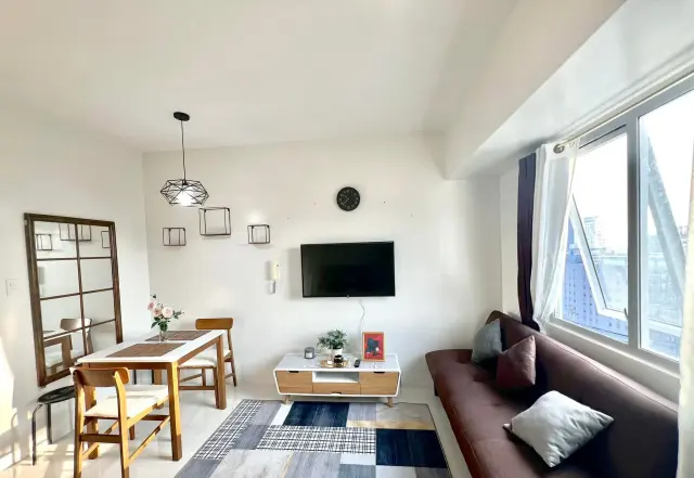 FOR RENT: Cozy Fully Furnished Studio @ Taft East Gate – Cebu City - Secondary Image