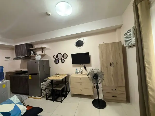 For Rent: Fully furnished Studio Unit @The Persimmon Condominium, Mabolo, Cebu - Secondary Image