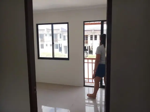 House	/	3 Bedrooms	/	Semi Furnished	/	Casa Mira South - Brgy. Langtad, City of Naga, Cebu - Secondary Image