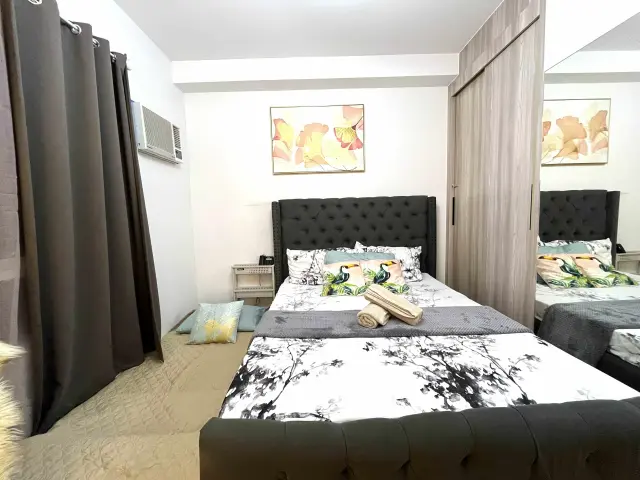 DreamSpace Staycation Condo at Mesatierra Garden Residences 💚 - Secondary Image