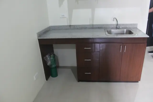 Convenient SOHO 1BR near Galleria - Secondary Image
