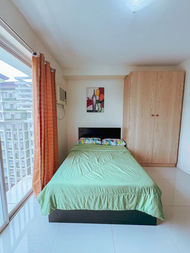 Fully Furnished Studio Unit w/ Balcony - Secondary Image