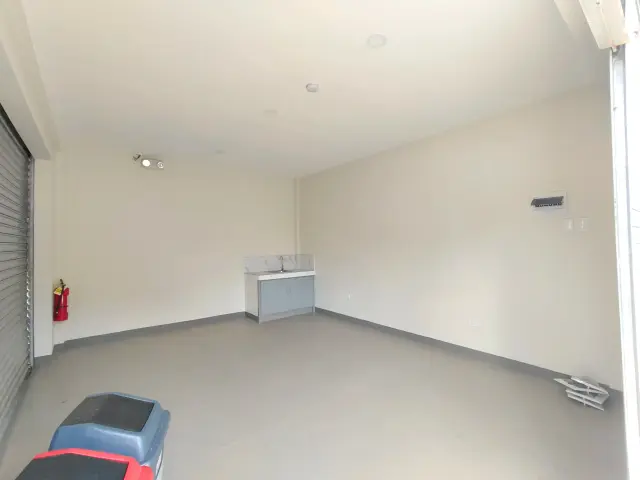 Commercial Spaces For Rent perfect for Business Owners - Secondary Image
