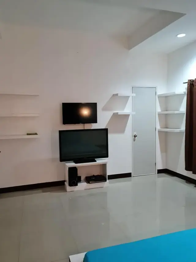 Beach House	/	3 Bedrooms	/	Semi Furnished	/	Beach House in Asturias - Brgy. Poblacion Asturias Cebu - Secondary Image